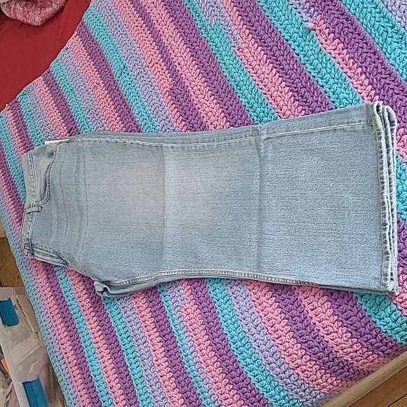 Bootcut Jeans - Picture 2 of 3